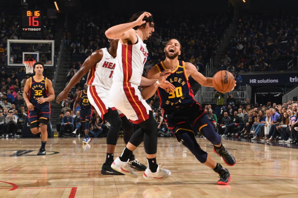 靠假人补硬 靠假人补硬